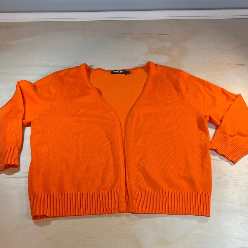 Soft Pumpkin Orange Women's Sweater Cropped  3/4 sleeve Sz M